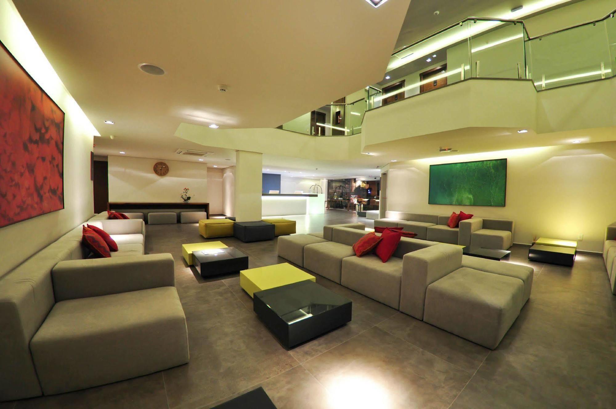 Hotel Laghetto Stilo Centro 그라마도 외부 사진 The lobby of the hotel